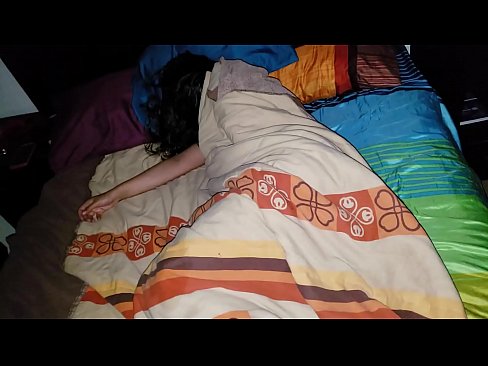 ❤️ Styvbarn som skäller ut sin unga styvmor medan hon sover. Anal porr at us ❌️